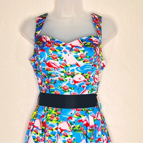 Flamingo Blue Pink Tropical Print Vintage Style Fit and Flare Dress Size 6 - Picture 4 of 10